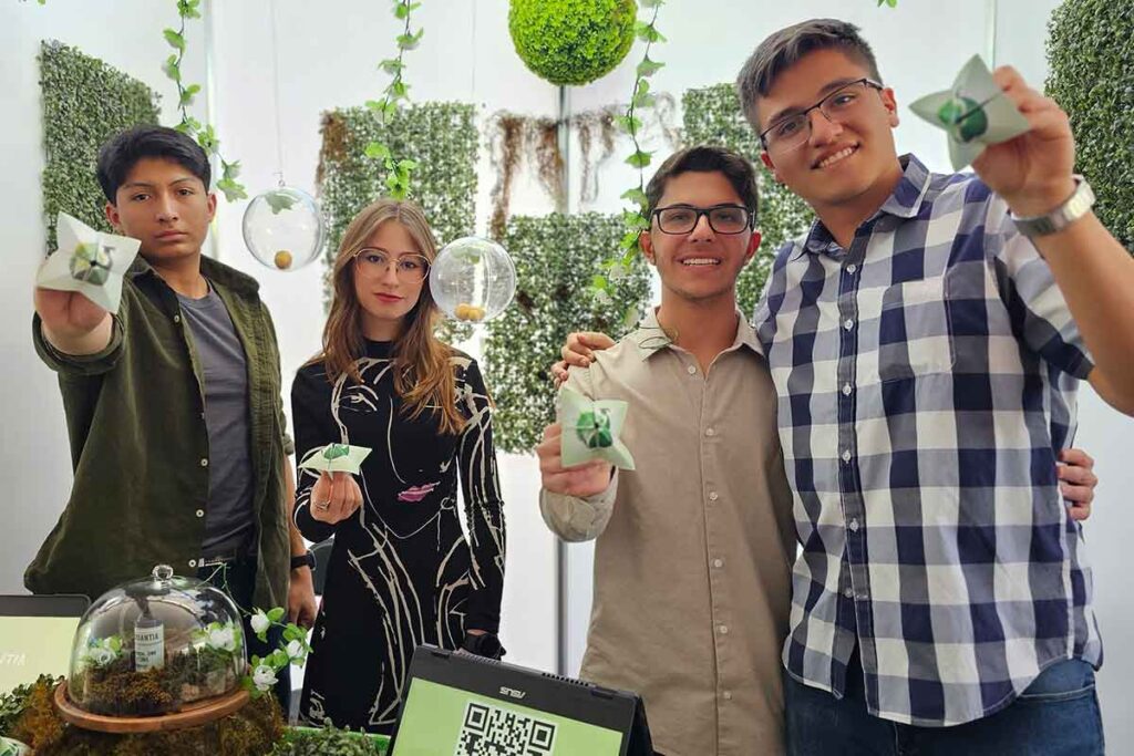 Alumnos de la PrepaTec del Tec de Monterrey participaron en un encuentro nacional de Líderes con Sentido Humano