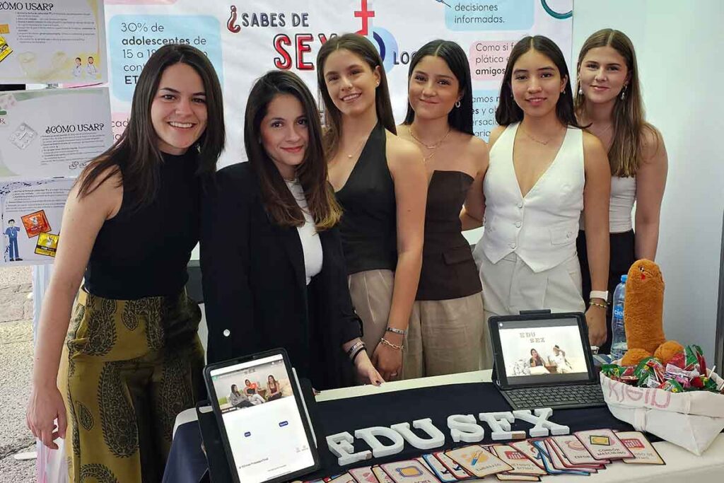 Alumnos de la PrepaTec del Tec de Monterrey participaron en un encuentro nacional de Líderes con Sentido Humano