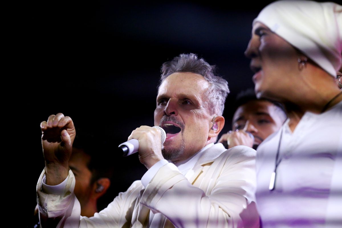 Miguel Bosé conquista al público de Querétaro