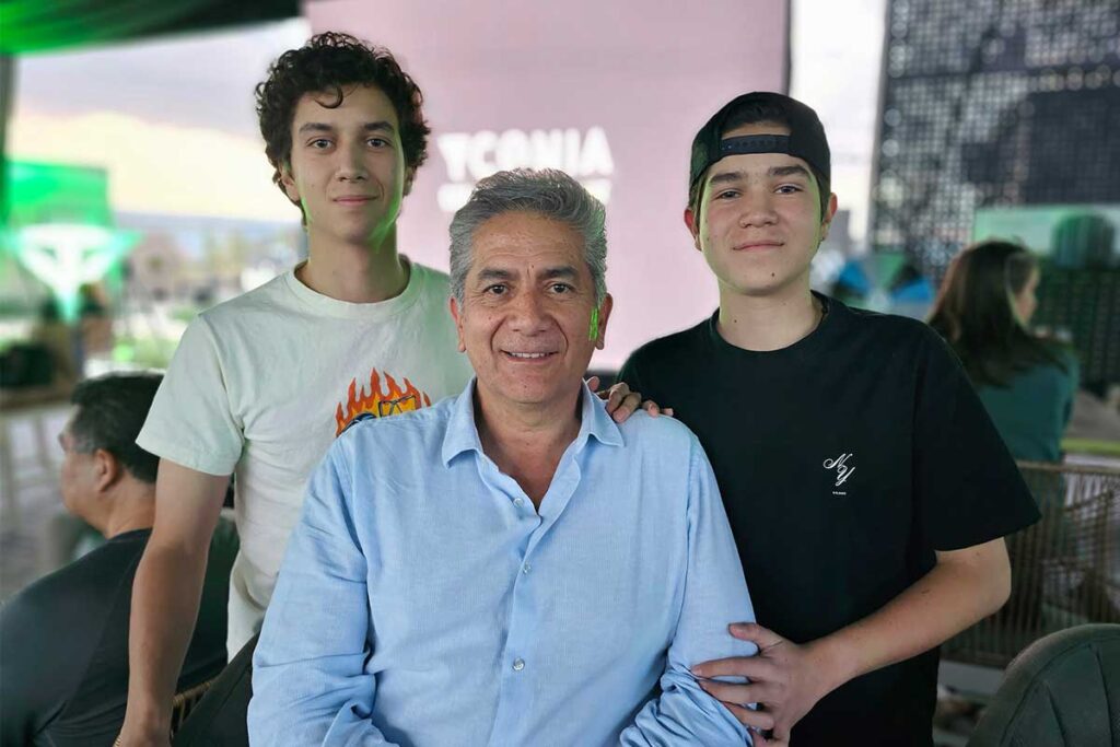 Directivos y clientes asistieron al showroom del nuevo desarrollo inmobiliario llamado Yconia