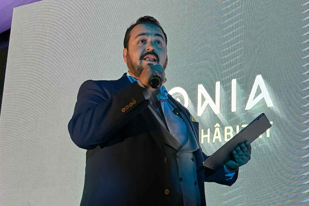 Directivos y clientes asistieron al showroom del nuevo desarrollo inmobiliario llamado Yconia