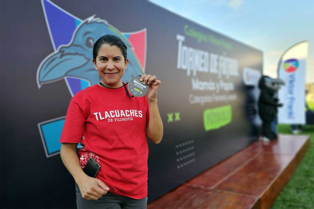 Padres de familia disfrutaron del primer torneo de fútbol Mamás y Papás de los Colegios Viktor Frankl
