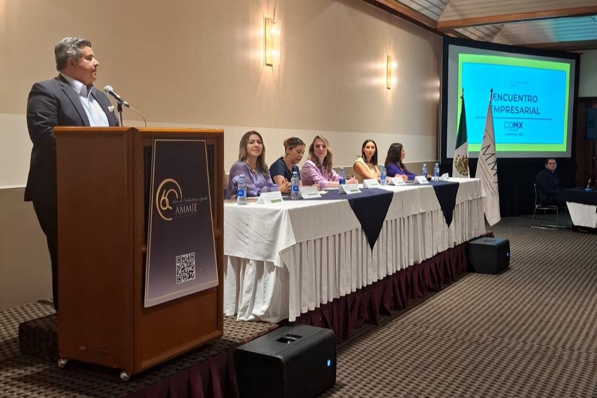 Autoridades, líderes empresariales y socias de AMMJE consolidaron alianzas para fomentar la competitividad femenina en el ámbito económico.