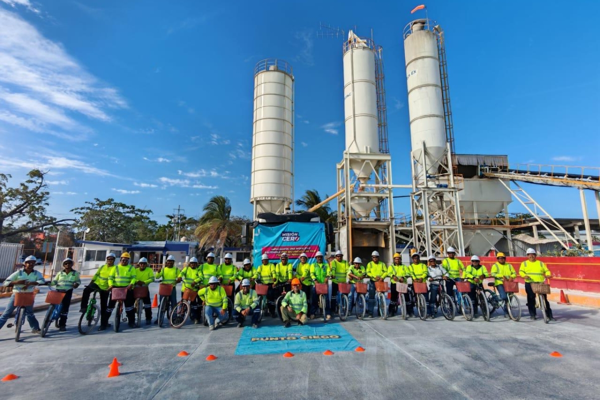 Del volante al pedal: transportistas de Cemex viven la calle desde dos ruedas
