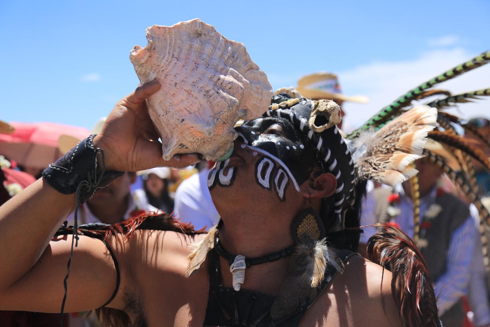 Danzantes en Calixtlahuaca, donde historia y espiritualidad se fusionan.