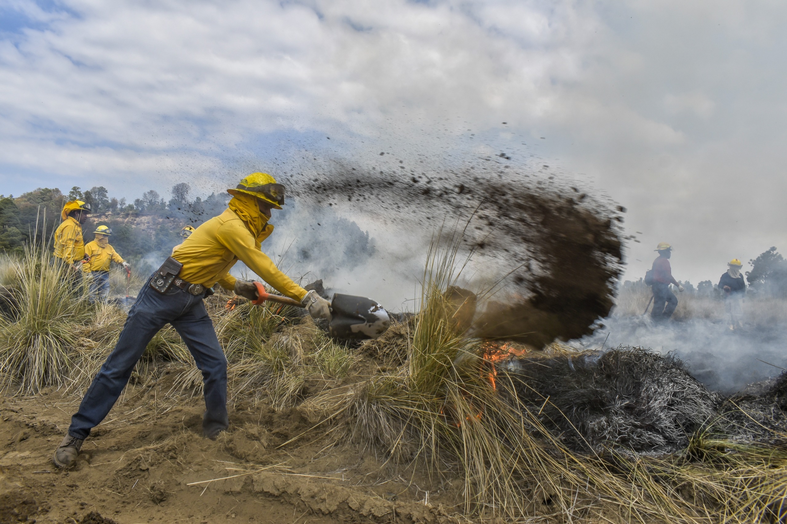 El Edomex reporta un descenso histórico en incendios forestales gracias a la estrategia “Prevenir es mejor que combatir”.