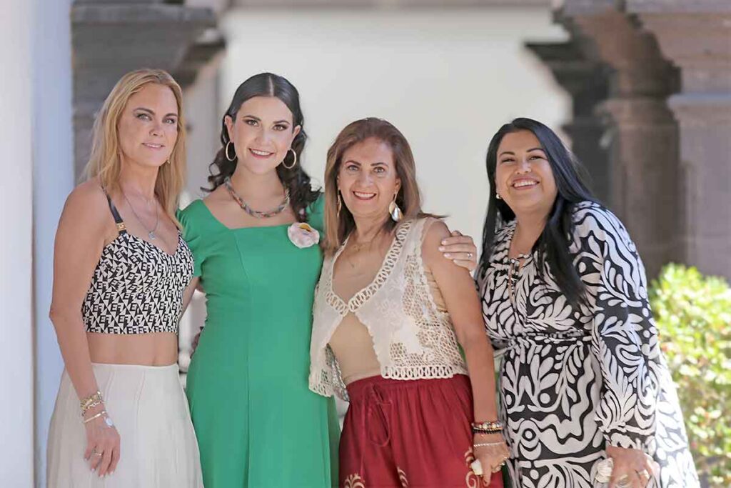 Laura Rodríguez celebra junto con sus amigas y familiares el baby shower de su hija Loretta