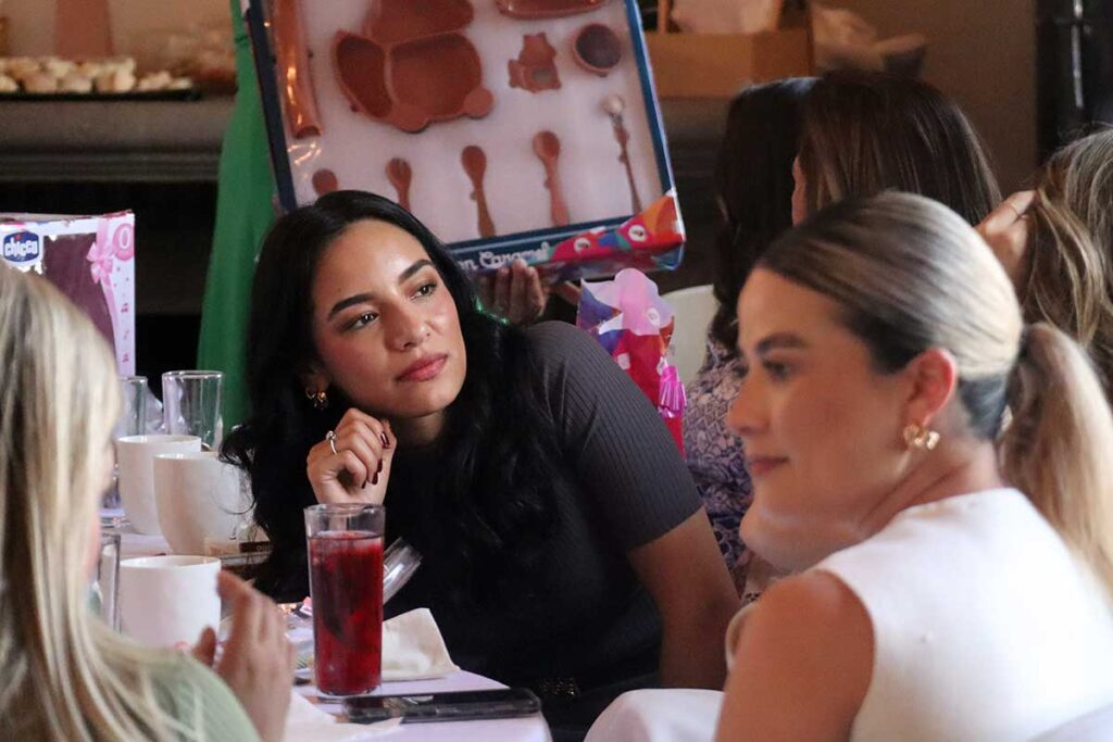 Laura Rodríguez celebra junto con sus amigas y familiares el baby shower de su hija Loretta