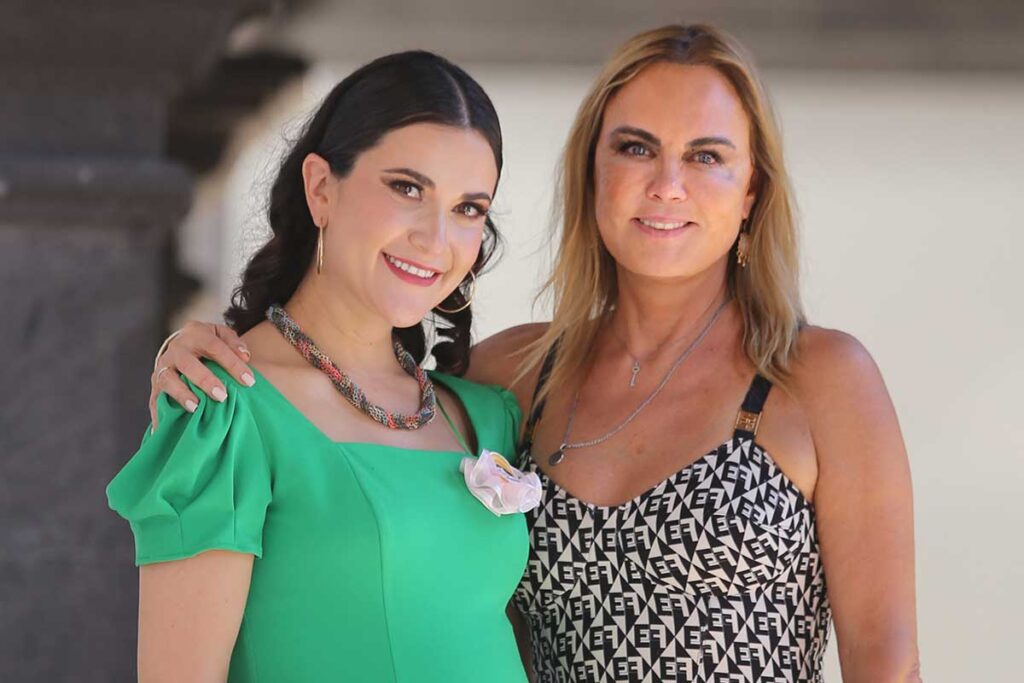 Laura Rodríguez celebra junto con sus amigas y familiares el baby shower de su hija Loretta