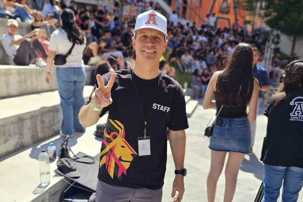 La Universidad Anáhuac Querétaro celebró el Día Anáhuac 2025 con el concierto de Reik y las dinámicas del influencer Robegrill