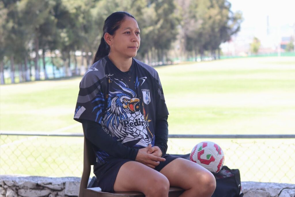 Fabiola Santamaria, jugadora de Gallos Femenil 
