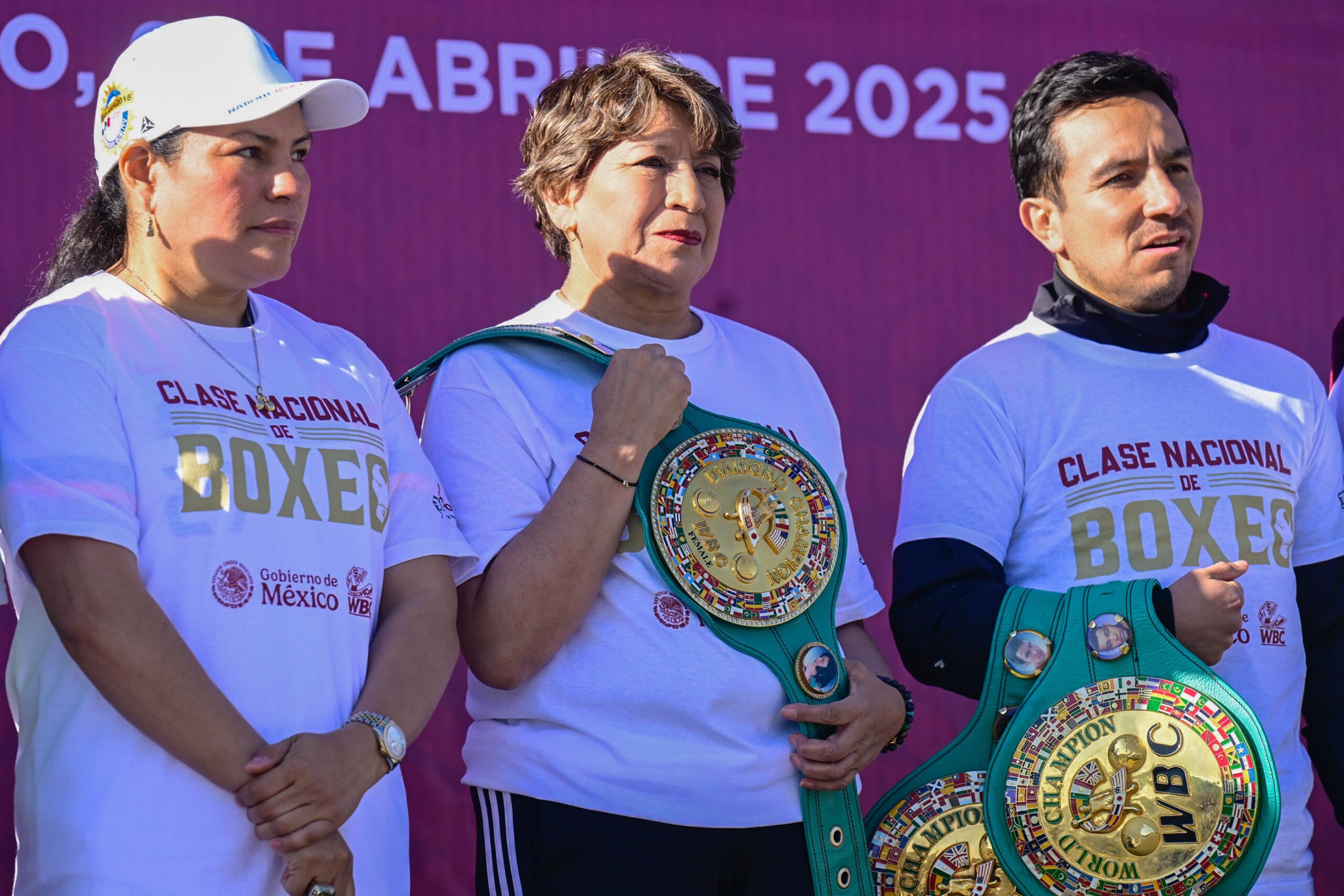 La gobernadora Delfina Gómez Álvarez lideró la clase masiva en Metepec, inspirando a miles a sumarse al combate contra las adicciones.