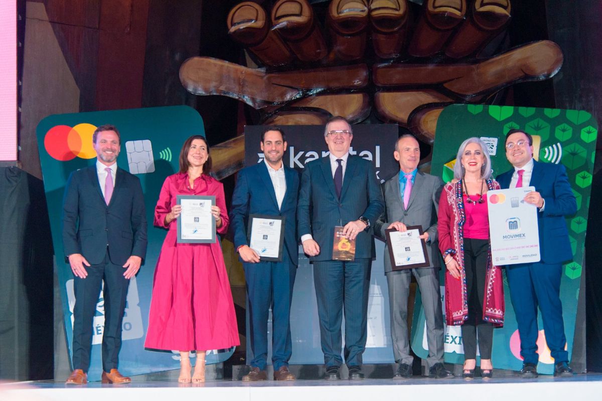 Movimex fue presentada en el Polyforum Siqueiros con presencia de autoridades y líderes financieros. Foto: Especial