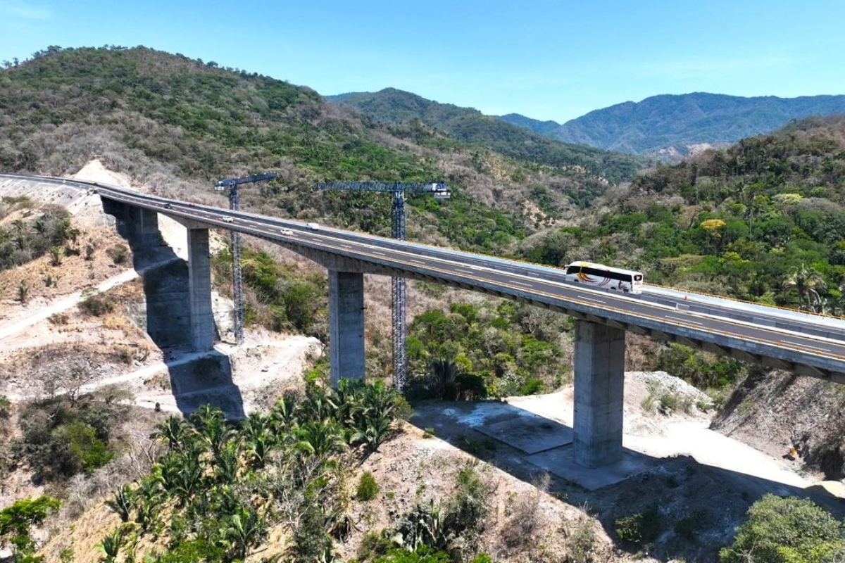 Cemex revoluciona la infraestructura vial en la ruta del Pacífico