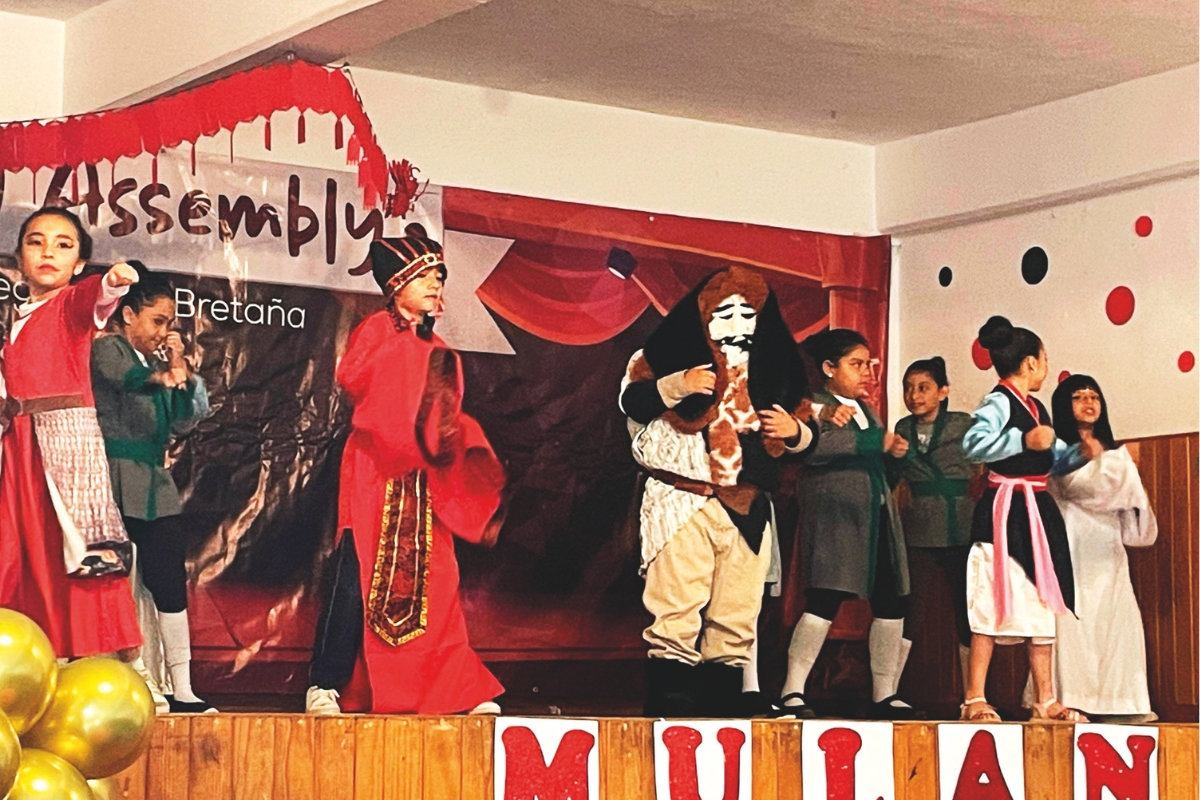 Colegio Gran Bretaña, aprender inglés mediante asambleas escolares 
