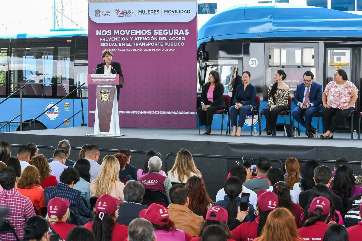 Delfina Gómez Álvarez presentó en Tecámac la campaña “Nos Movemos Seguras”, dirigida a frenar el acoso sexual en el transporte. Foto: Especial