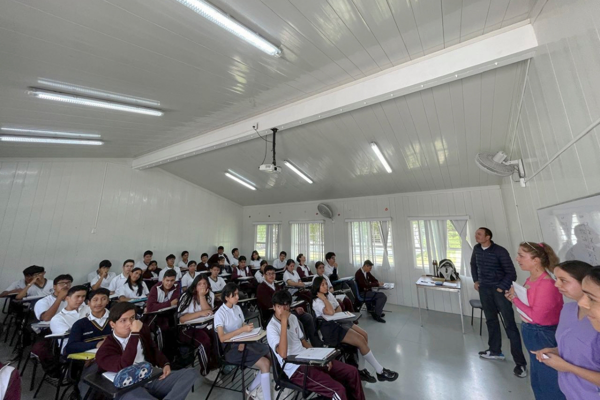 En 2019, la institución donó seis aulas al CETAC 24, beneficiando a 350 alumnos de carreras técnicas como Logística, Electrónica y Preparación de alimentos / Foto: Especial