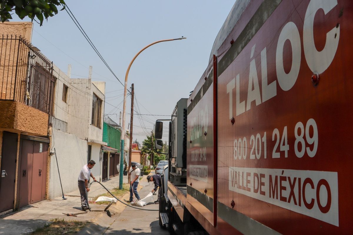 Más de 500 unidades, entre bombas y camiones, están listas para actuar en caso de emergencia.