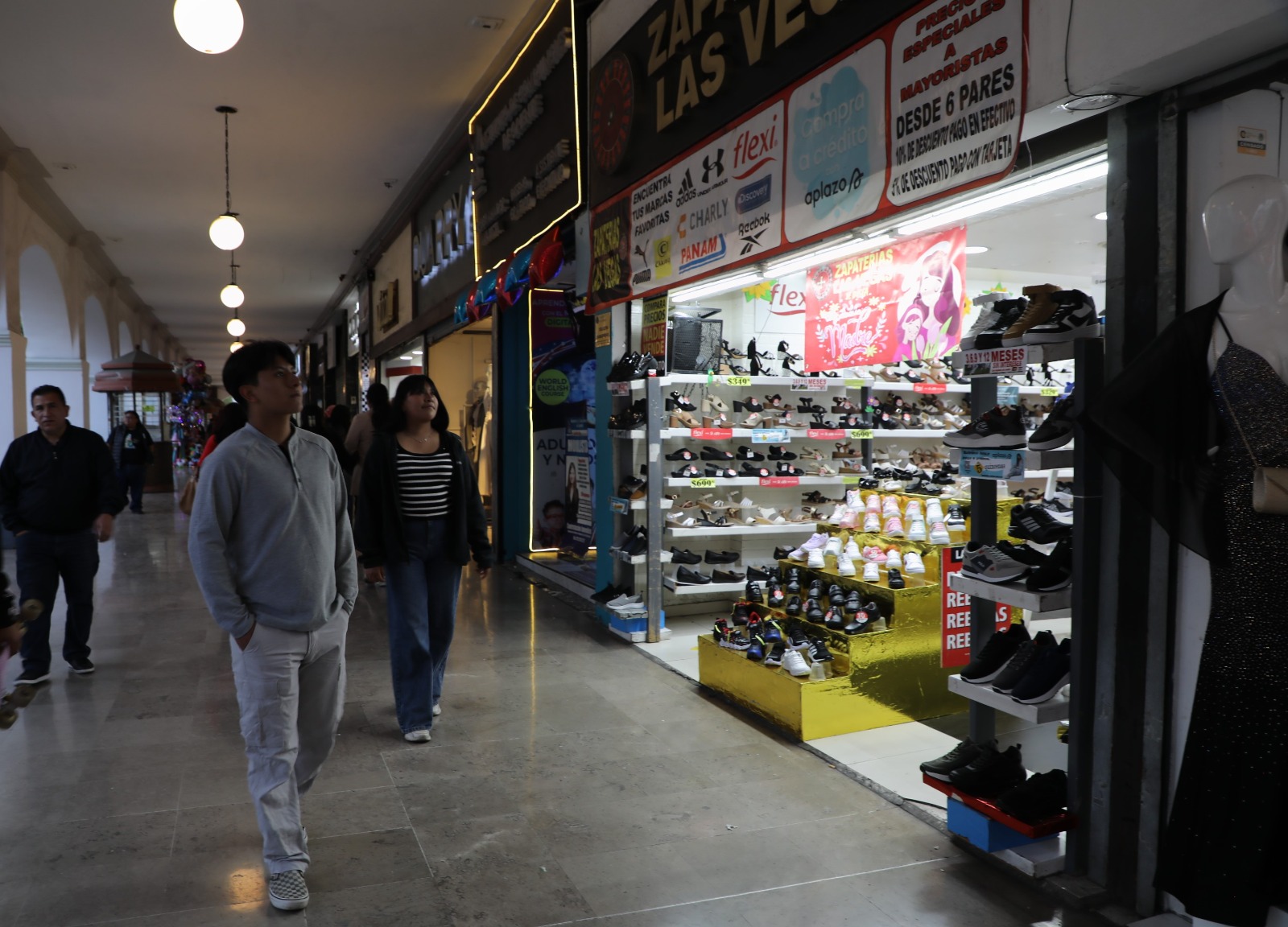 En esta fecha, las tiendas departamentales dan promociones para el Día de las Madres en el Estado de México.