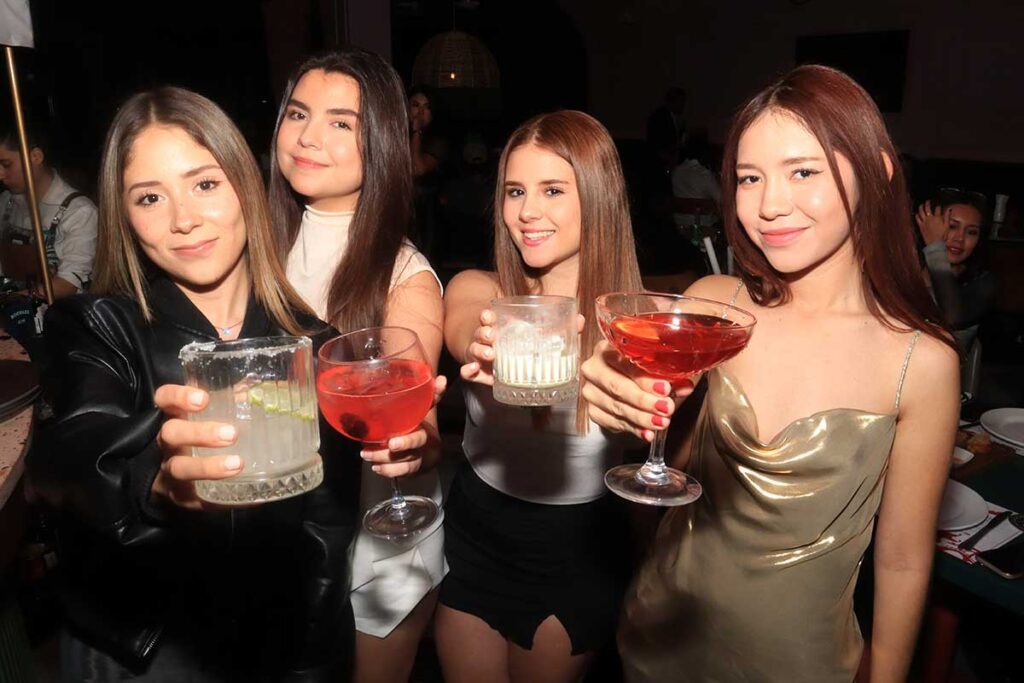 Así disfruta la sociedad queretana del ambiente en los restaurantes en Querétaro