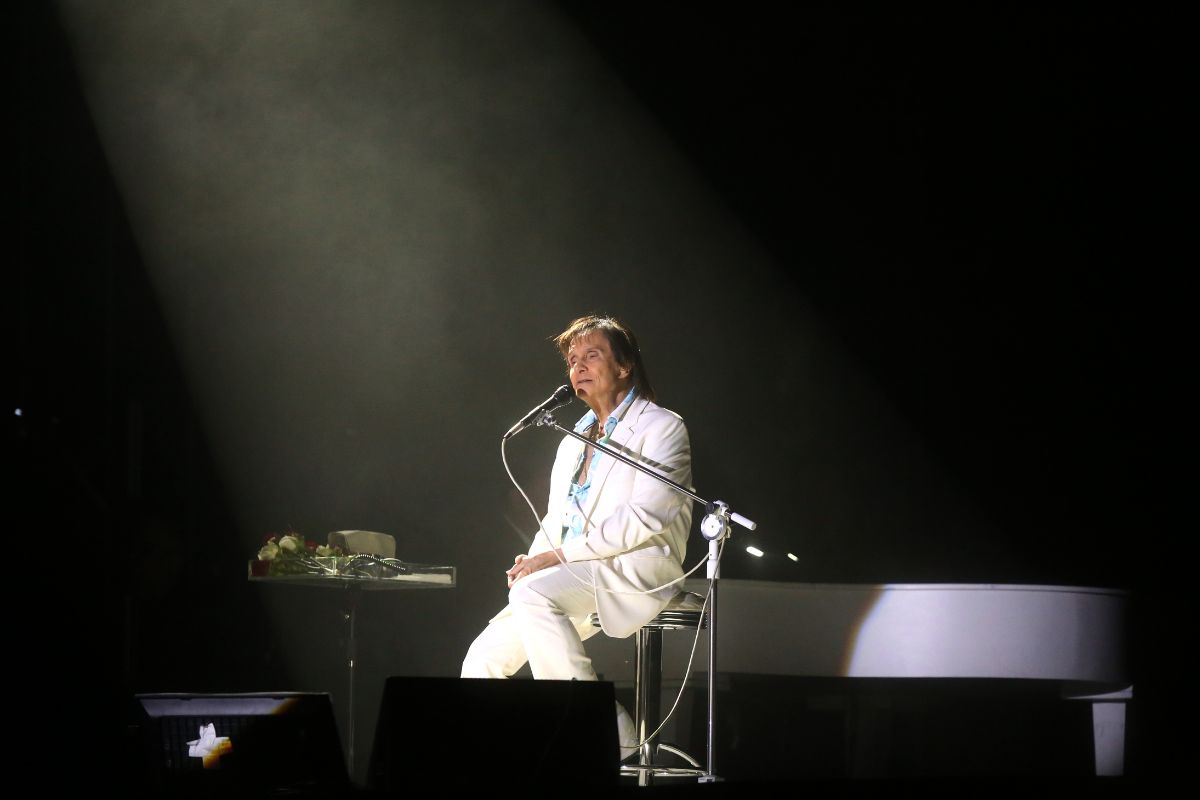 Roberto Carlos una noche de nostalgia, romance y música eterna en Querétaro