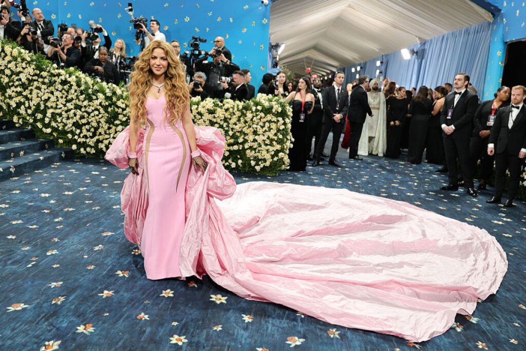Shakira MET GALA