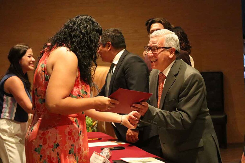 El día del Maestro en la Universidad Anáhuac Querétaro se festejó con la Ceremonia de Excelencia Docente