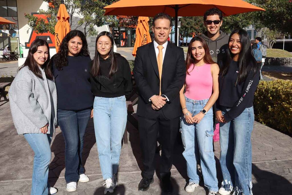 El día del Maestro en la Universidad Anáhuac Querétaro se festejó con la Ceremonia de Excelencia Docente