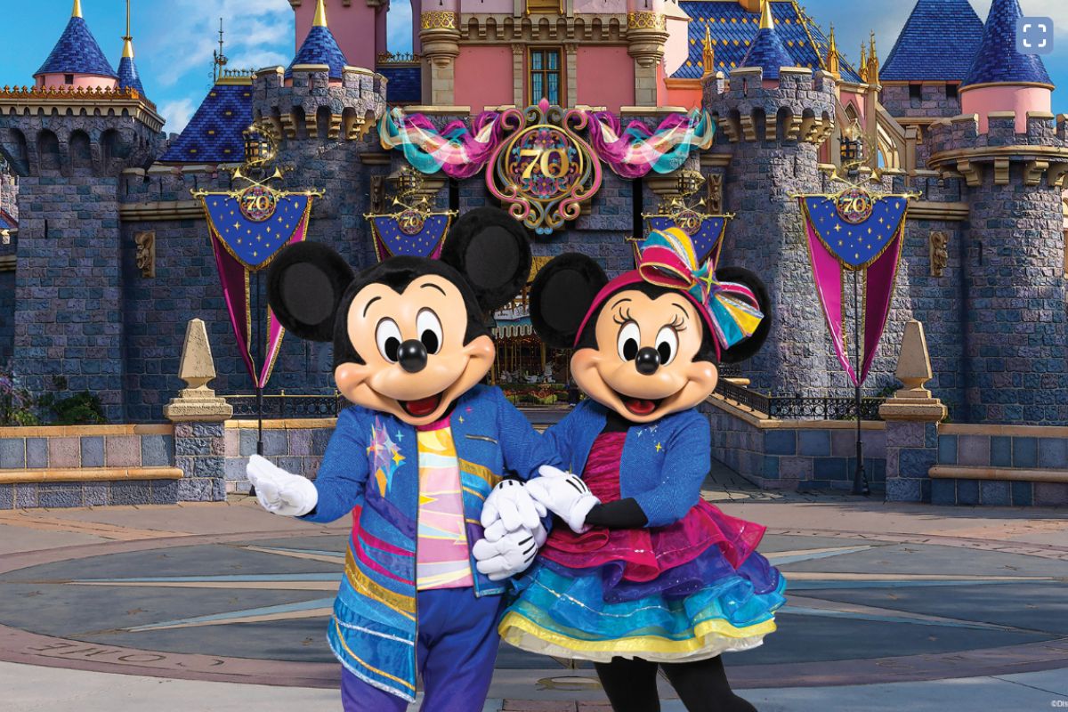 El Mickey de hoy: trajes de alta costura, proyecciones 3D y voz interactiva. Foto: Especial