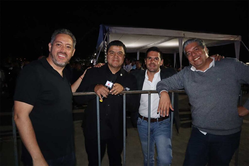 Los Gallos Blancos de Querétaro presentaron su nuevo uniforme en el marco del 75 aniversario del club