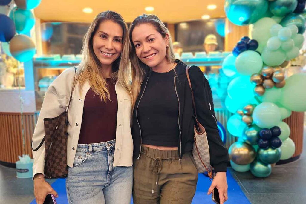 Cinnabon inauguró su tercera sucursal en Antea en medio de una fiesta de sabores