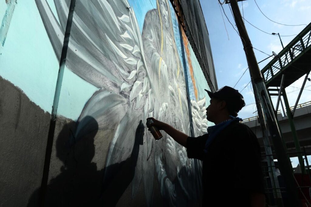 El homenaje refleja su valentía al salvar a su nieta en Iztapalapa. Foto: Especial