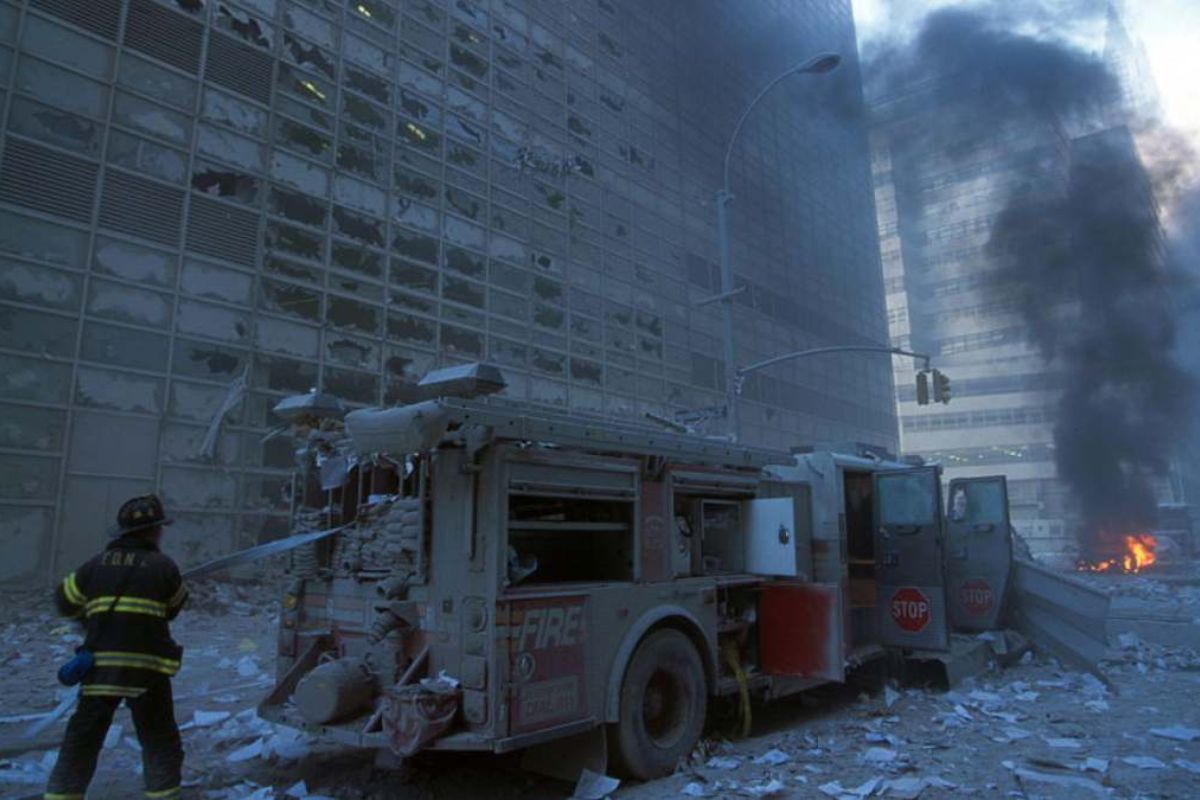 El 11-S marcó al mundo: casi 3 mil vidas perdidas, cuatro ataques coordinados y una herida que aún duele. Hoy, 24 años después, la memoria sigue viva. Foto: Especial