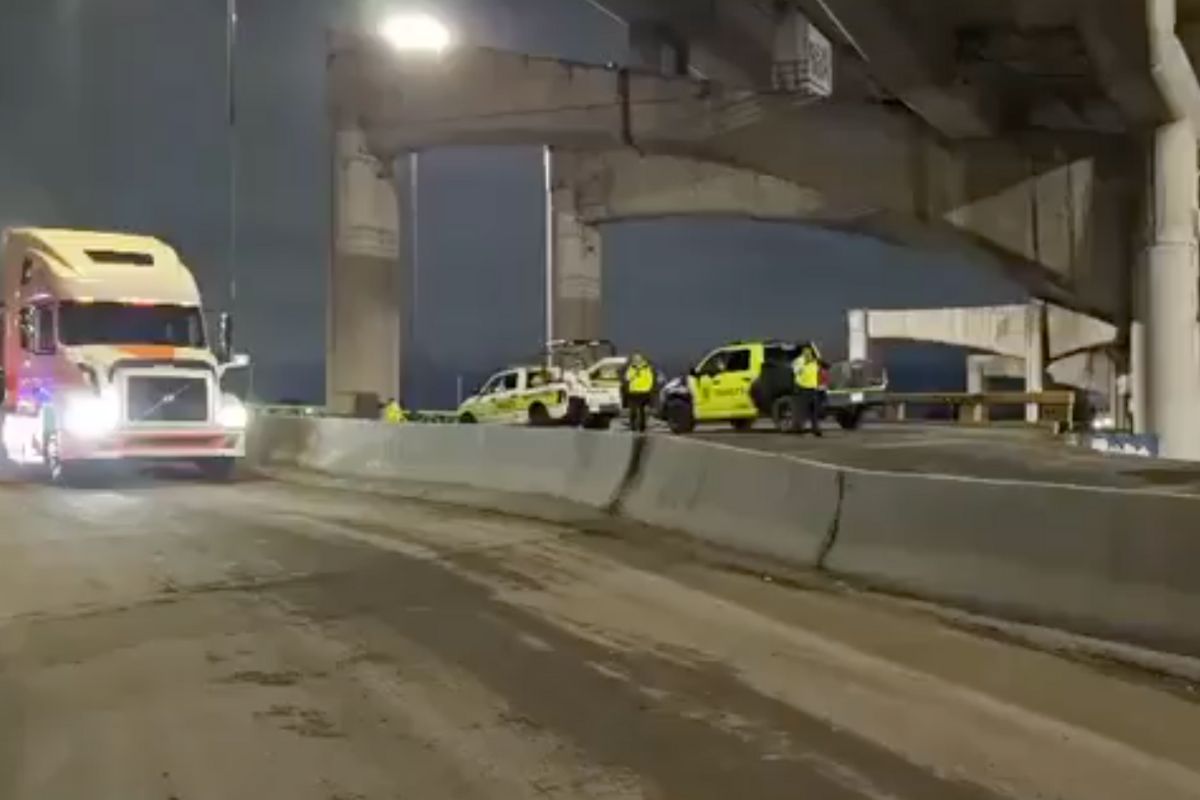 El Puente de la Concordia reabierto tras 16 horas de cierre. Foto: Especial