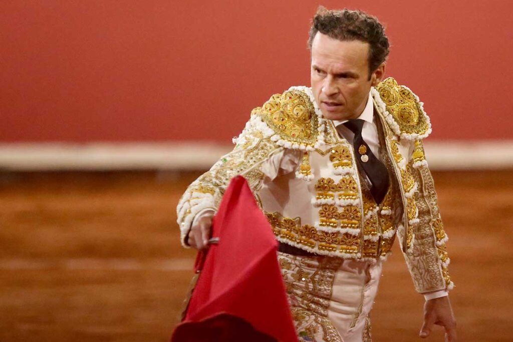 Provincia Juriquilla festejo el grito de Independencia con una gran corrida de toros