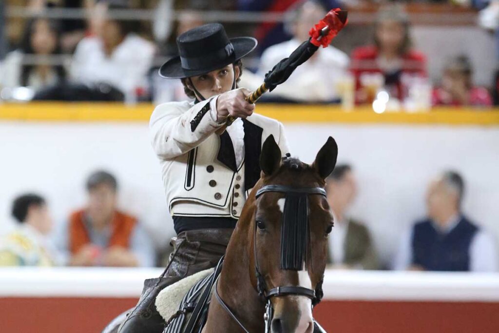Provincia Juriquilla festejo el grito de Independencia con una gran corrida de toros