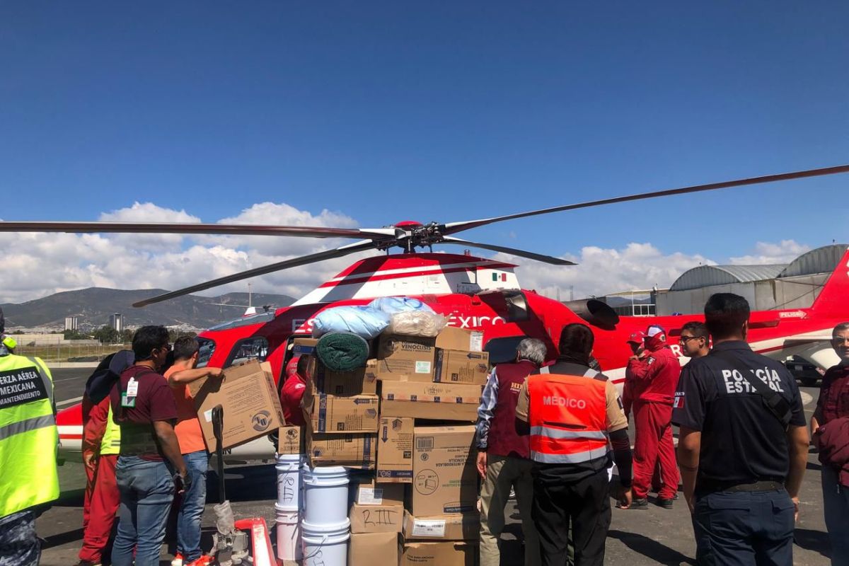 El Grupo Relámpagos entregó medicamentos y despensas en zonas de difícil acceso. Foto: Especial