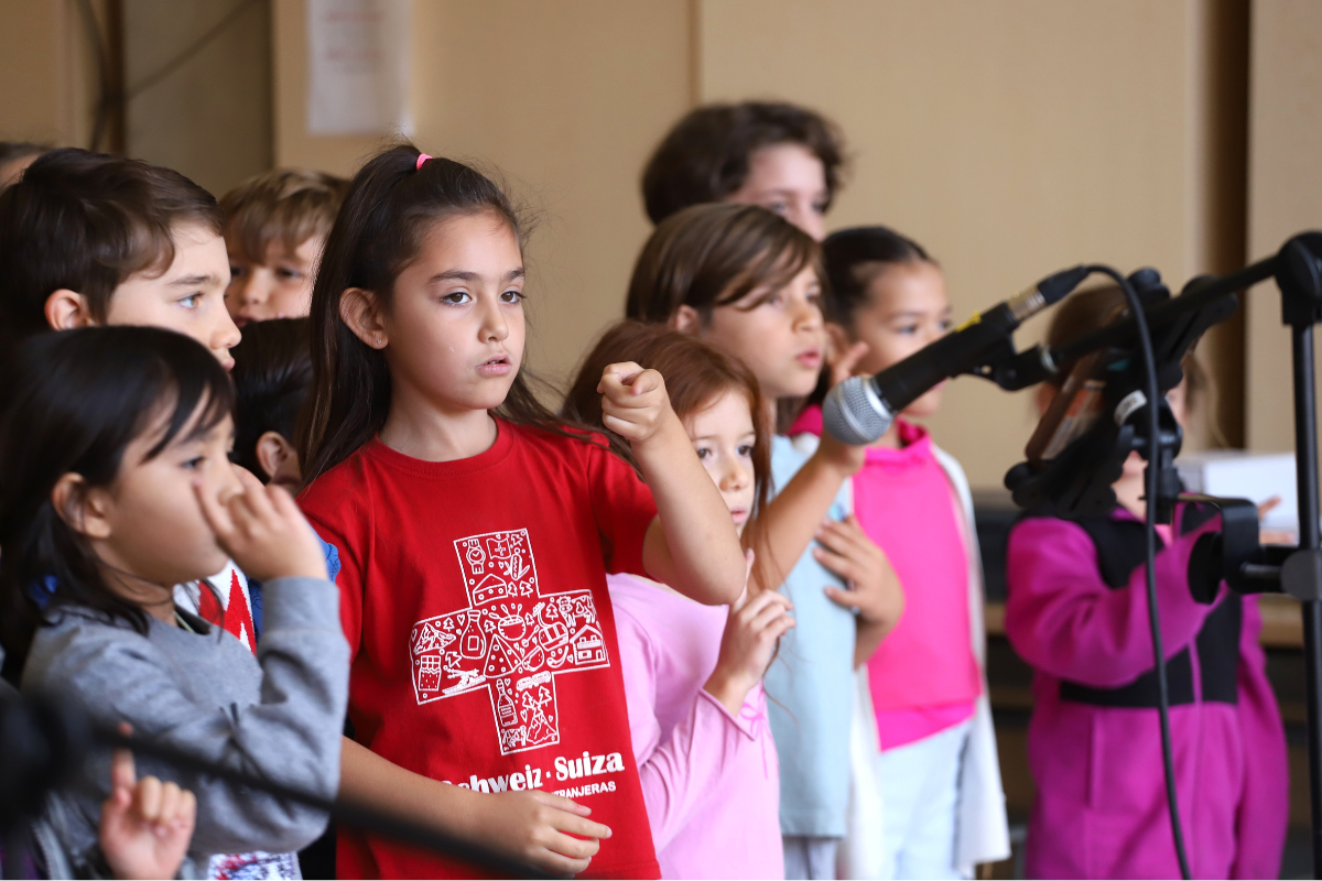 Autoridades suizas visitan el Colegio Suizo en Querétaro y anuncian la construcción de un nuevo auditorio