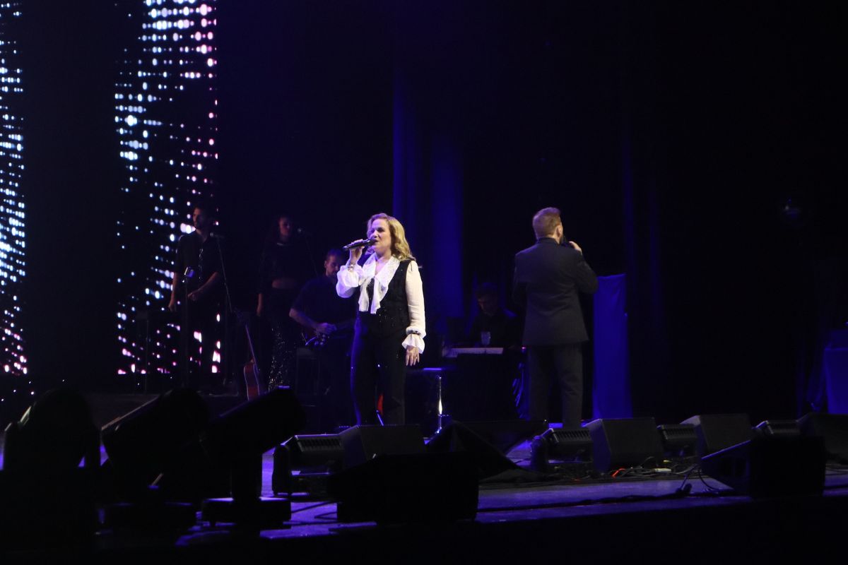 Pimpinela conquista Querétaro con una noche llena de nostalgia y emociones