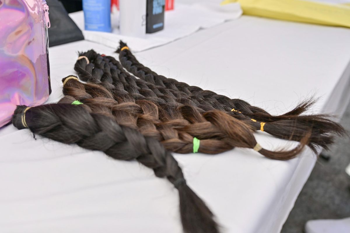Cada trenza donada representa un símbolo de amor, empatía y esperanza en el Edomex. Foto: Especial
