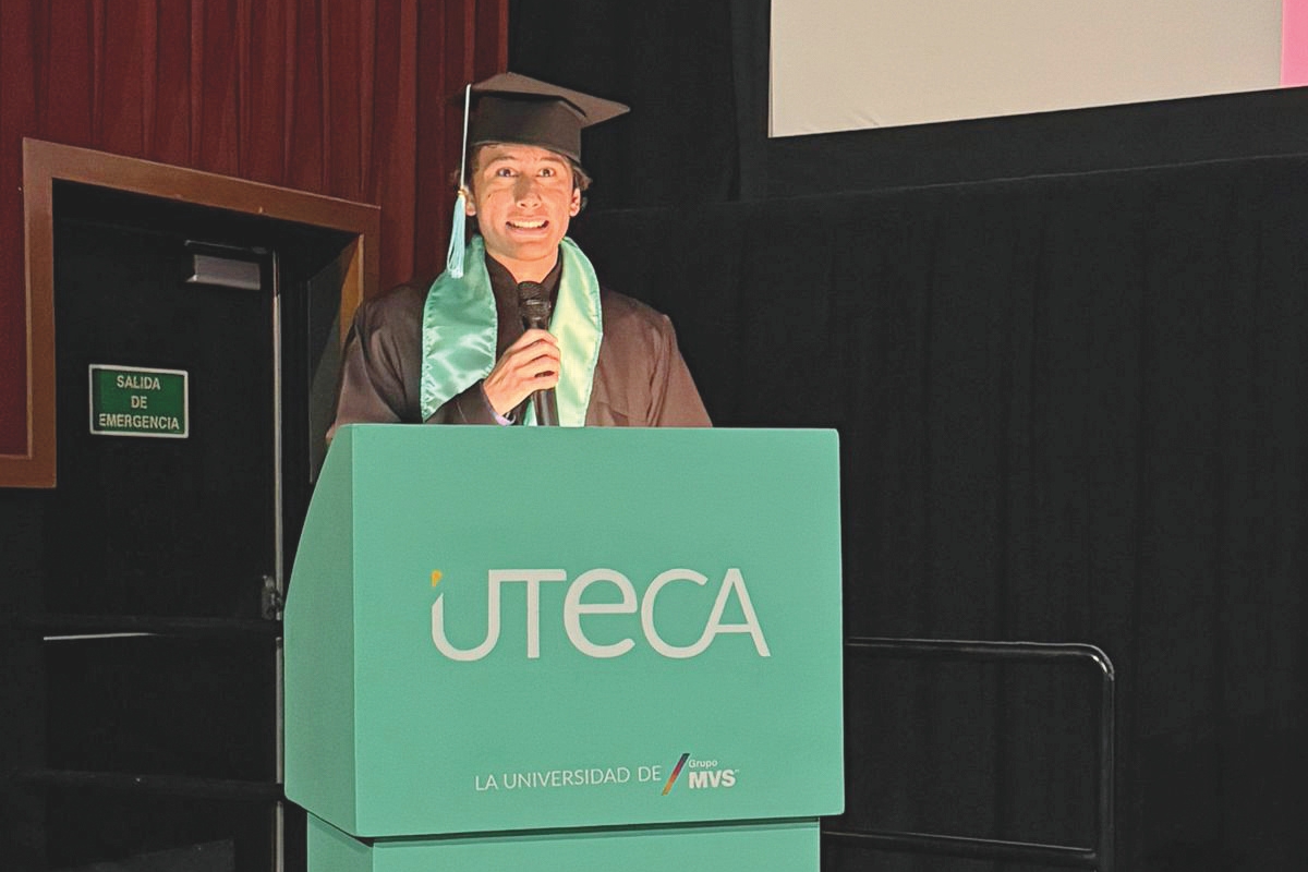 UTECA Querétaro celebra la graduación de su primera generación de alebrijes egresados