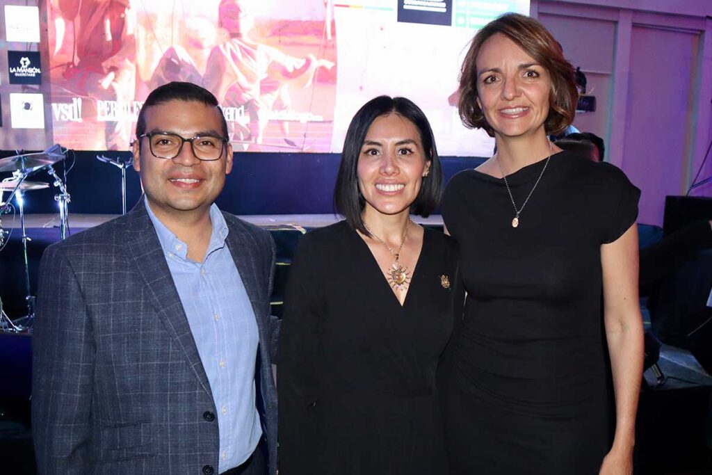 Grupo AD Comunicaciones festeja su 23 aniversario, rodeado de la sociedad queretana que ha seguido de cerca sus logros