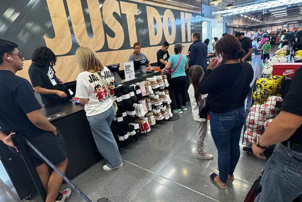 Premium Outlets Querétaro festejó un fin de semana de descuentos con el Premium Outlets Shopping Week