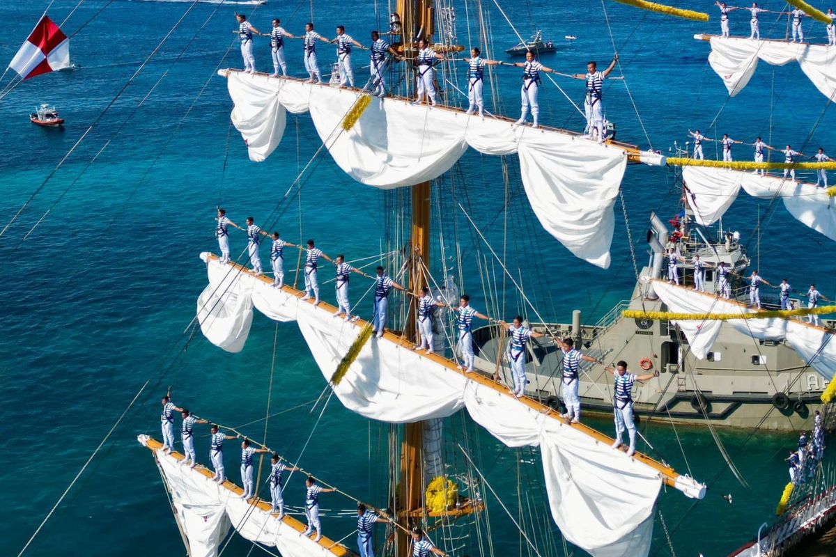 El velero, símbolo de la formación naval mexicana, regresa a aguas nacionales. Foto: Especial
