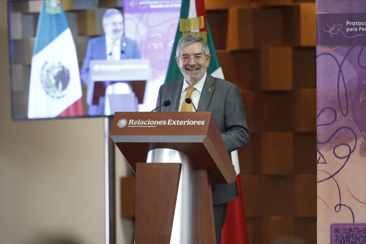 El canciller Juan Ramón de la Fuente durante la presentación del nuevo protocolo.  Foto: Especial