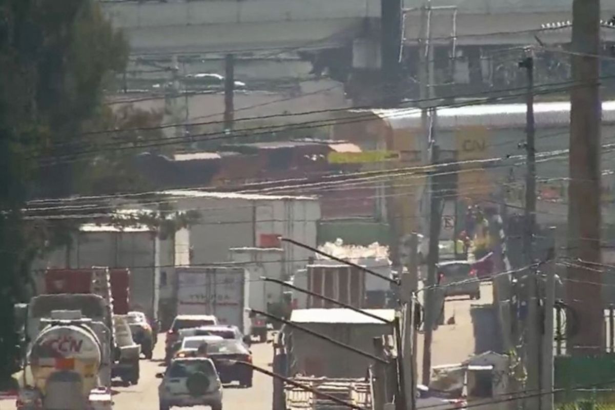 Autoridades piden rutas alternas ante el severo congestionamiento. Foto: Especial