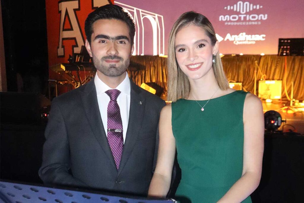 La Universidad Anáhuac Querétaro festejó la cena gala llamada Tejiendo memorias e hilando historias impulsando oportunidades de desarrollo