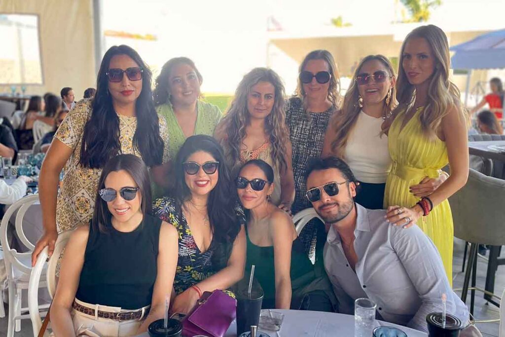 El empresario queretano Héctor Cruz festejo sus 50 años con una fiesta rodeado por sus seres queridos y amigos