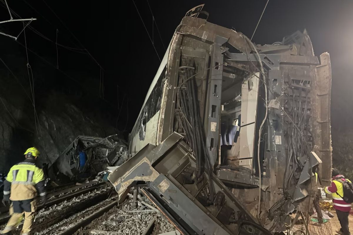 Restos del tren Iryo tras el descarrilamiento cerca de Adamuz. Foto: Especial