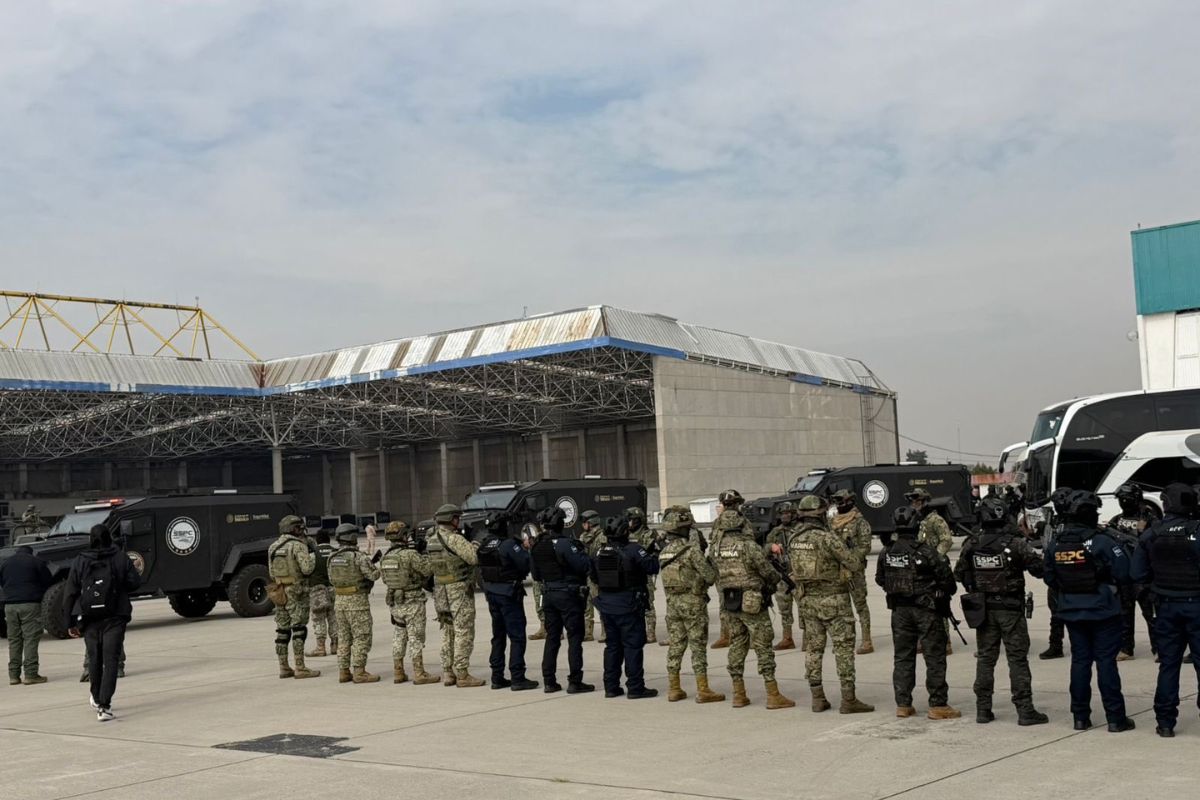 Fuerte operativo de seguridad para el traslado de reos. Foto: @OHarfuch